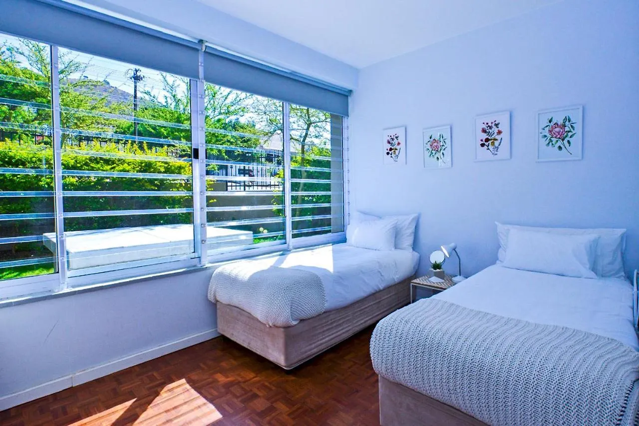 Enjoy Cape Town At Our Green Point Apartment
