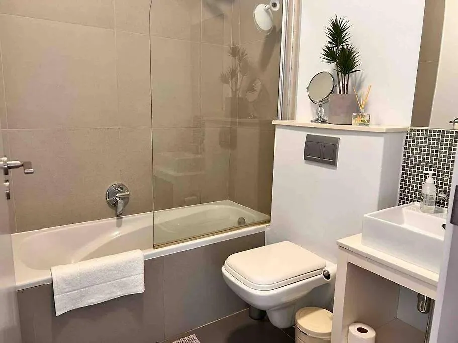 Enjoy Cape Town At Our Green Point Apartment